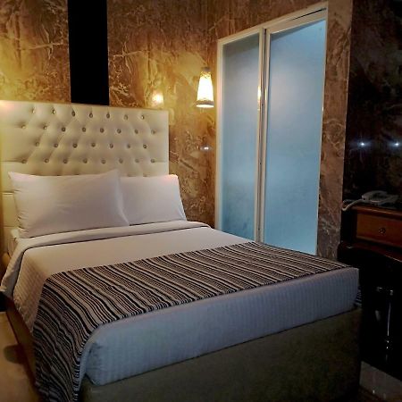 Belgian Suites Manila Exterior foto